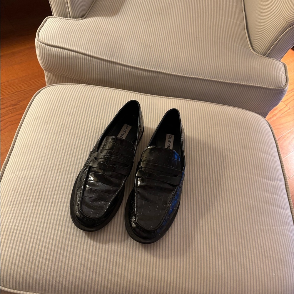 Steve Madden snakeskin loafers